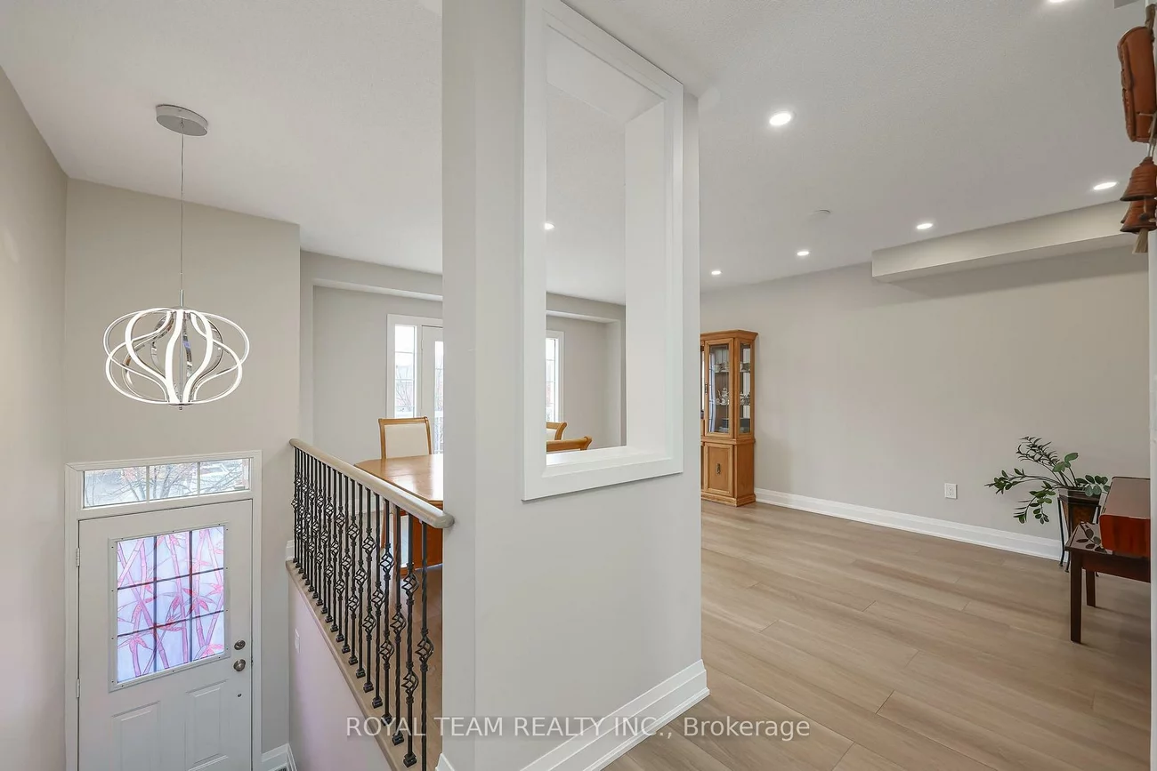 11, Jarrett, Vellore Village, Vaughan