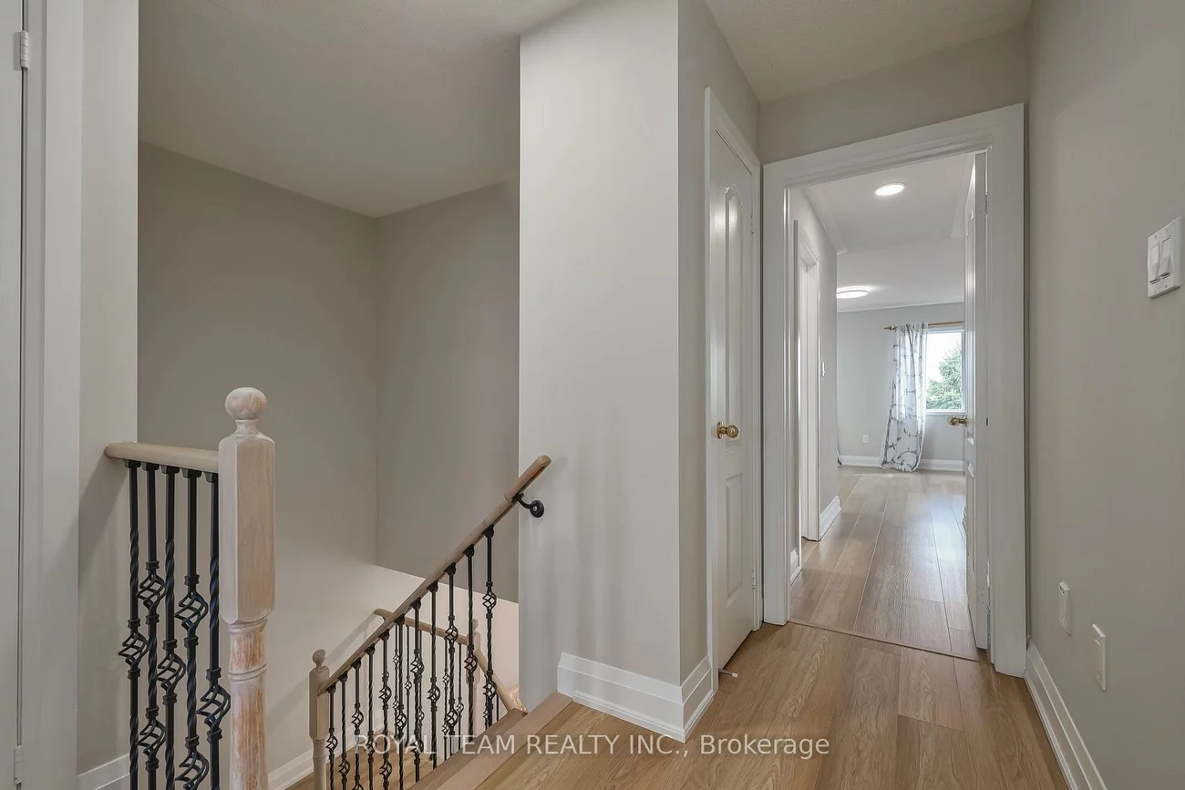 11, Jarrett, Vellore Village, Vaughan