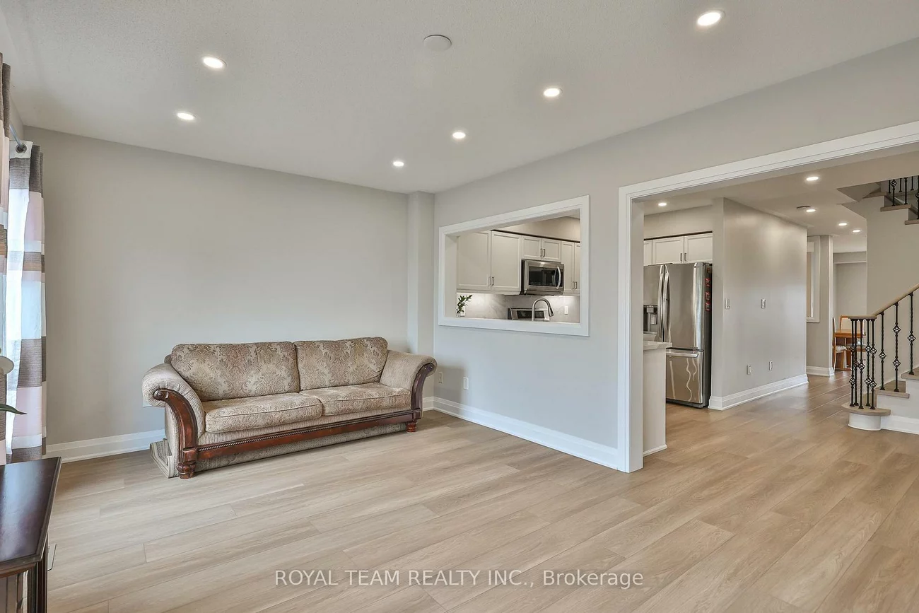 11, Jarrett, Vellore Village, Vaughan