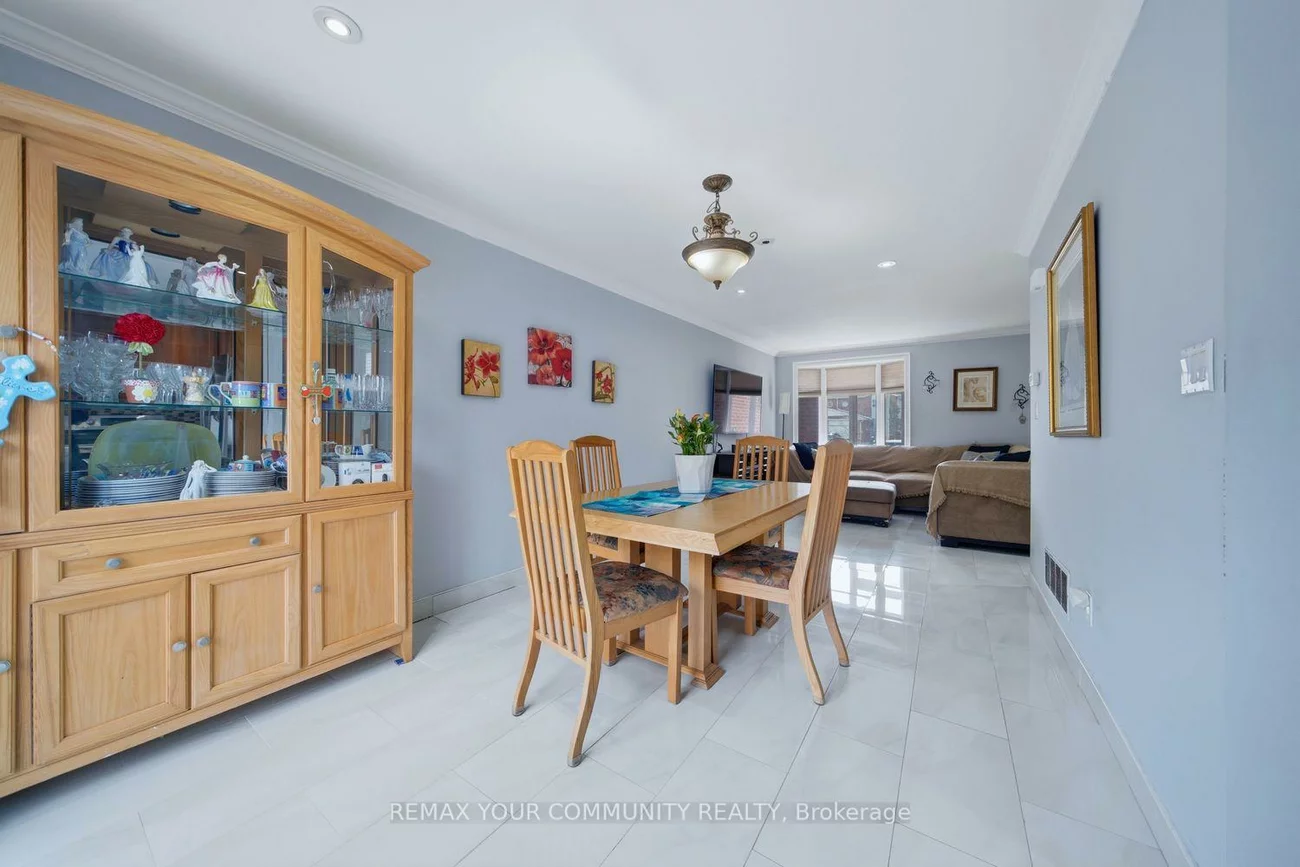 130, Andrea, East Woodbridge, Vaughan