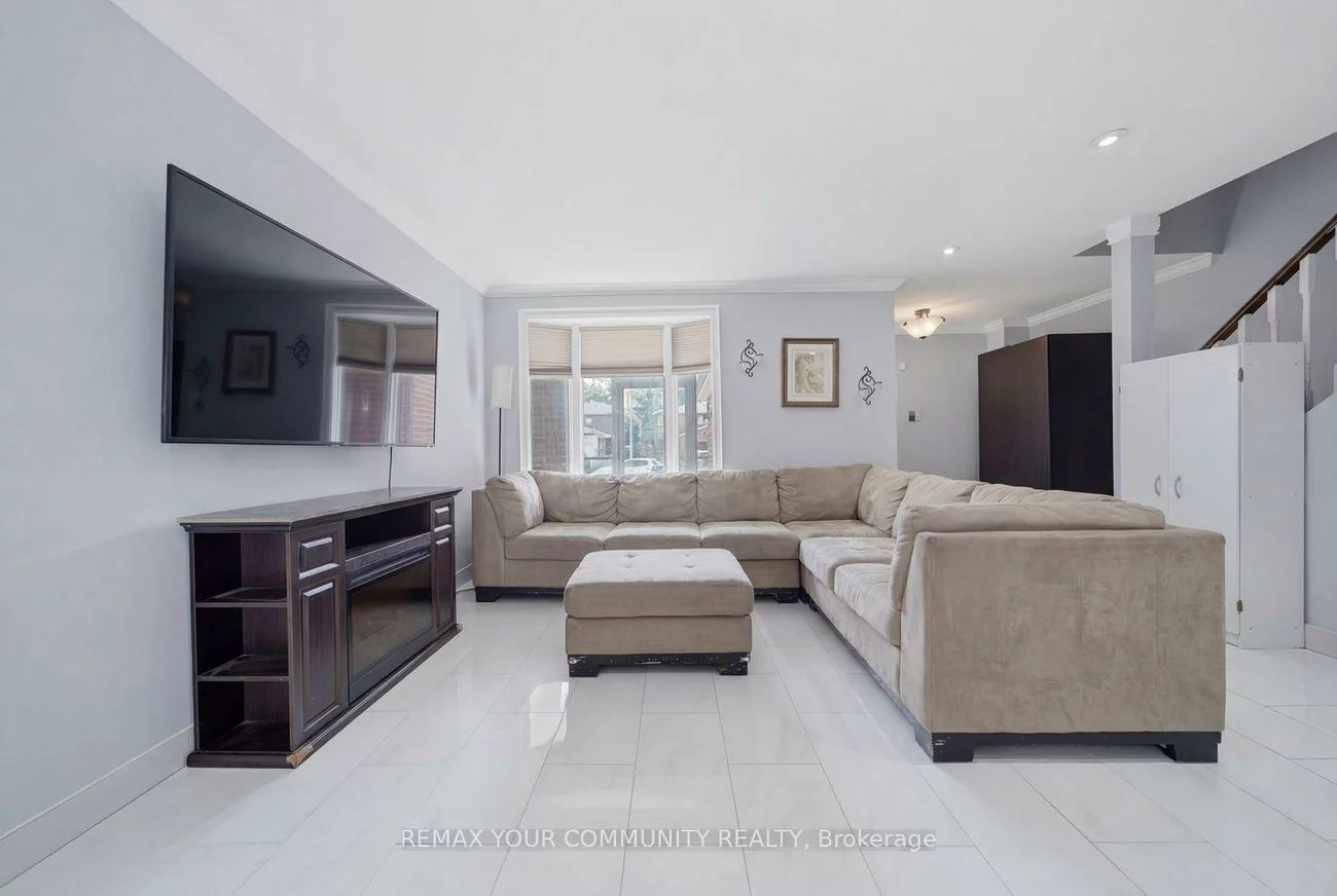 130, Andrea, East Woodbridge, Vaughan