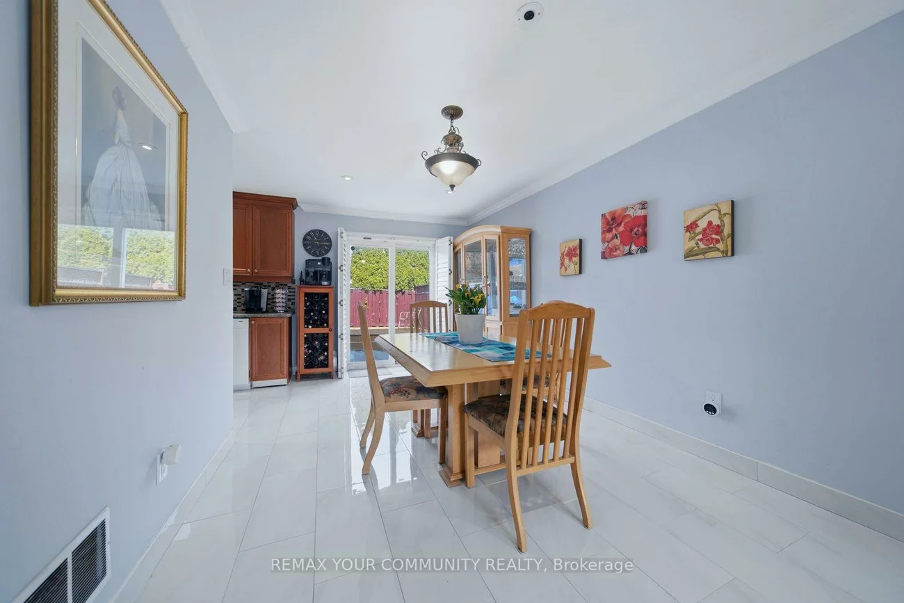 130, Andrea, East Woodbridge, Vaughan