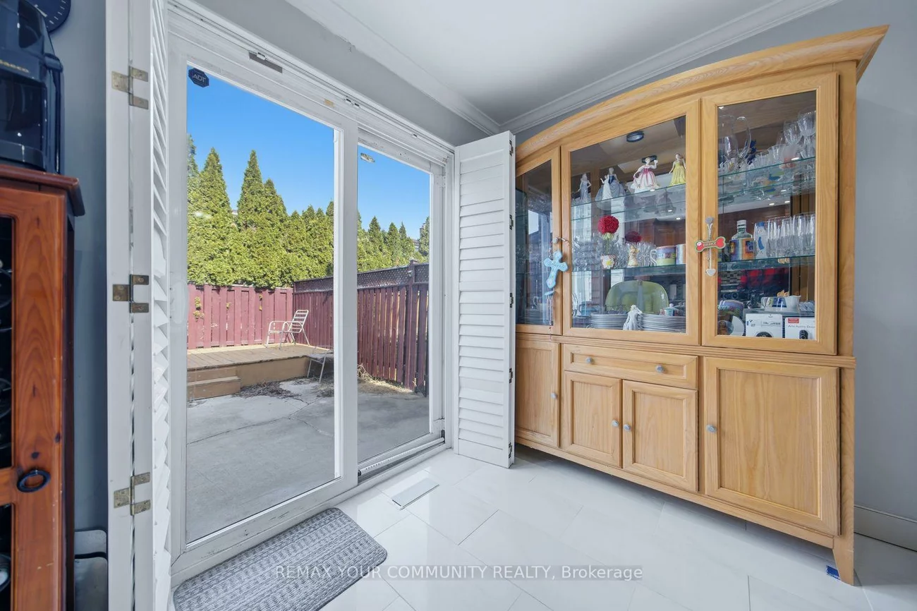 130, Andrea, East Woodbridge, Vaughan