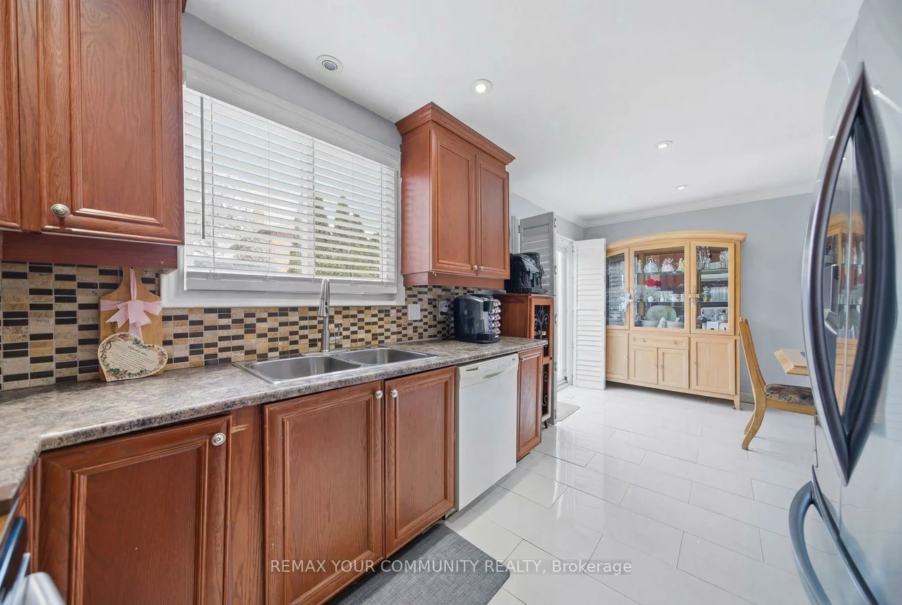 130, Andrea, East Woodbridge, Vaughan