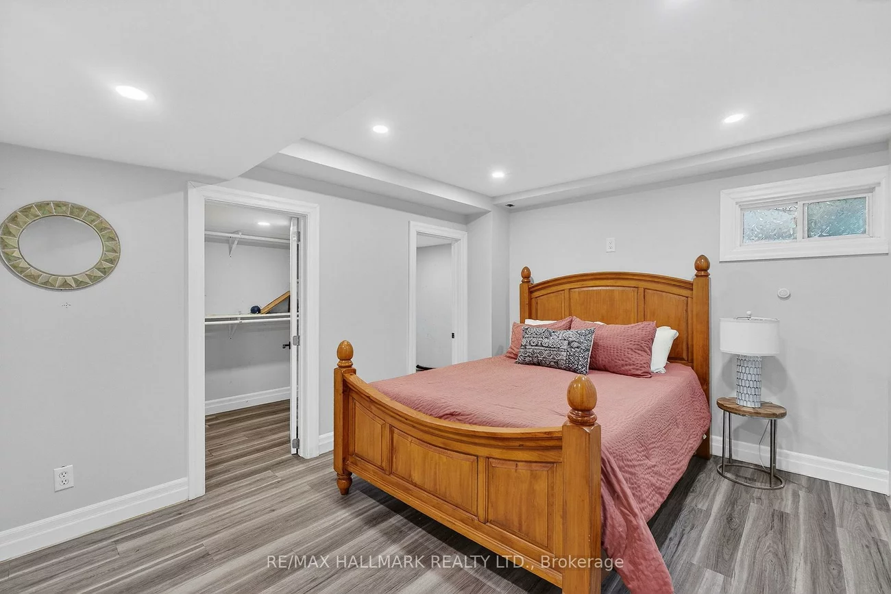 33, Topaz, Maple, Vaughan