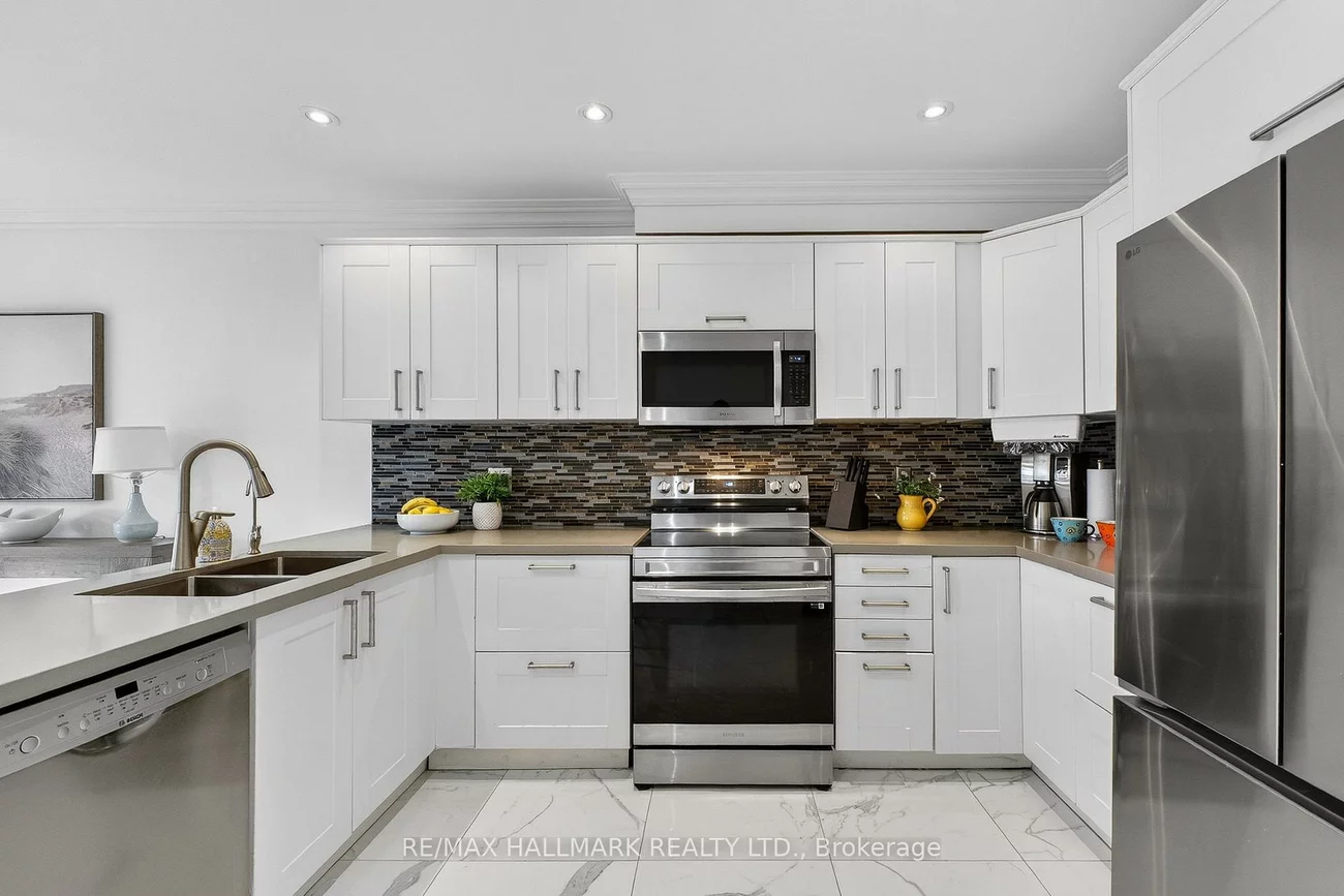 33, Topaz, Maple, Vaughan