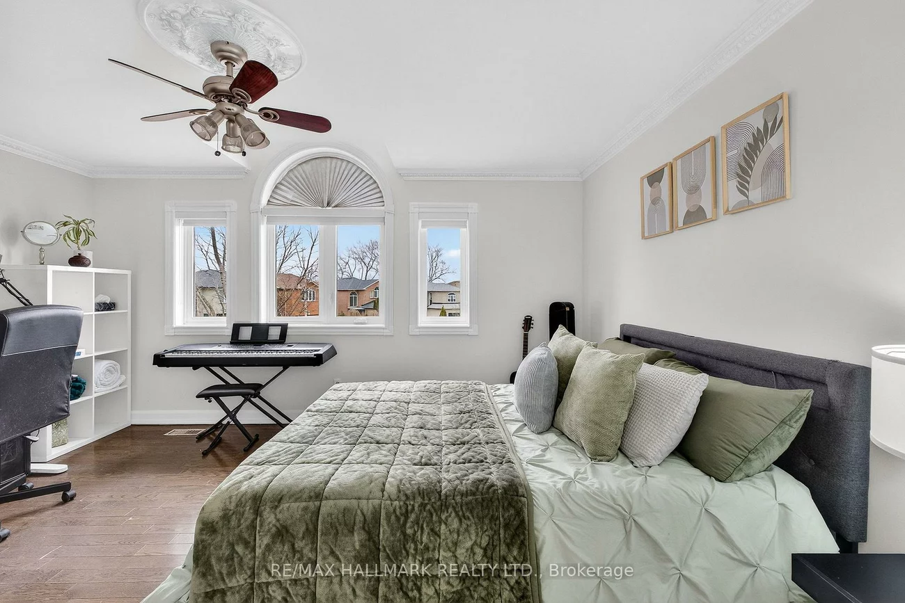 33, Topaz, Maple, Vaughan