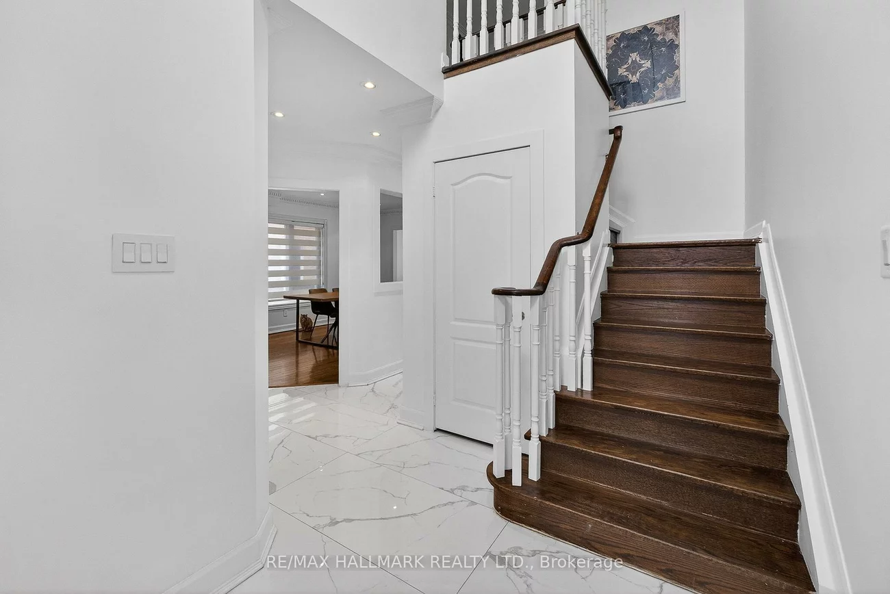 33, Topaz, Maple, Vaughan