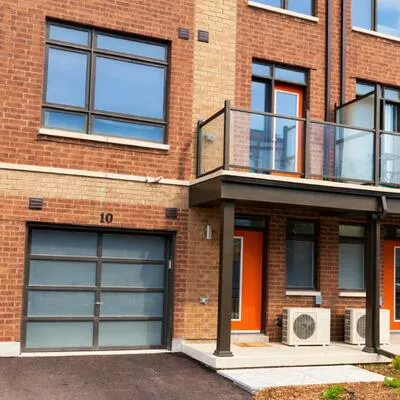 10, Tauton, Vaughan Grove, Vaughan