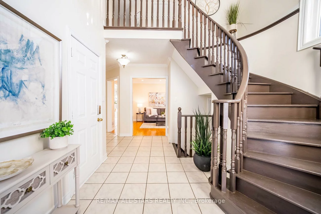 2241, Old Rutherford, Maple, Vaughan