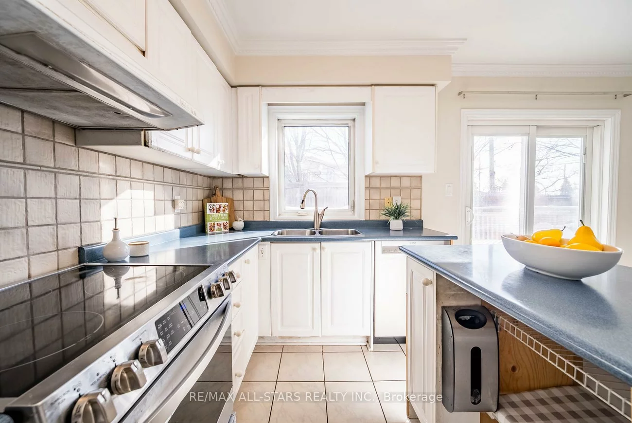 2241, Old Rutherford, Maple, Vaughan