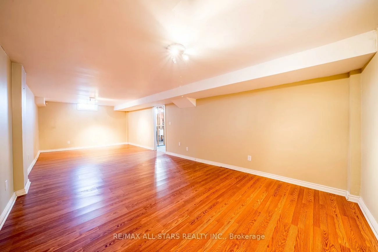 2241, Old Rutherford, Maple, Vaughan