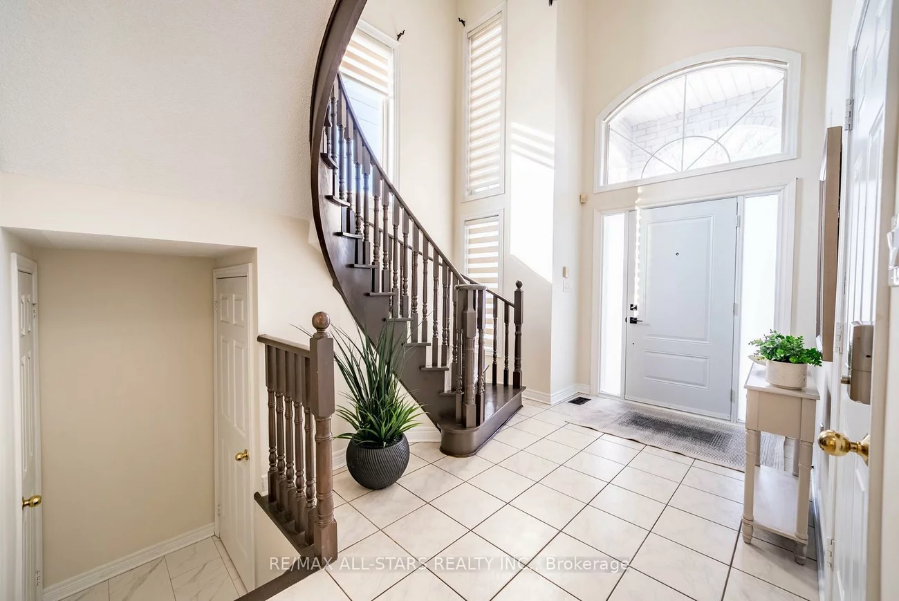 2241, Old Rutherford, Maple, Vaughan