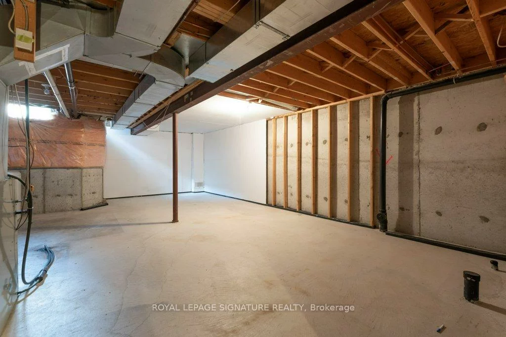 55, Pottery, East Woodbridge, Vaughan