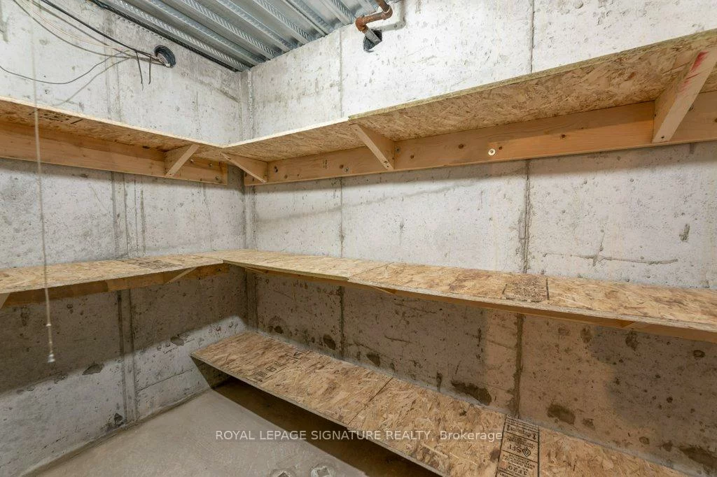 55, Pottery, East Woodbridge, Vaughan