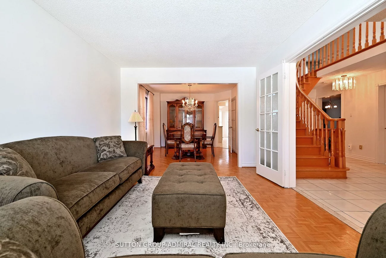 45, Royal Garden, East Woodbridge, Vaughan