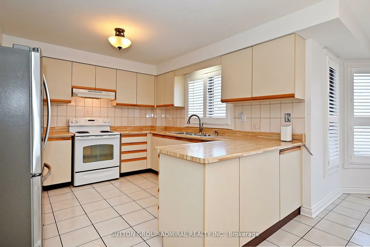 45, Royal Garden, East Woodbridge, Vaughan