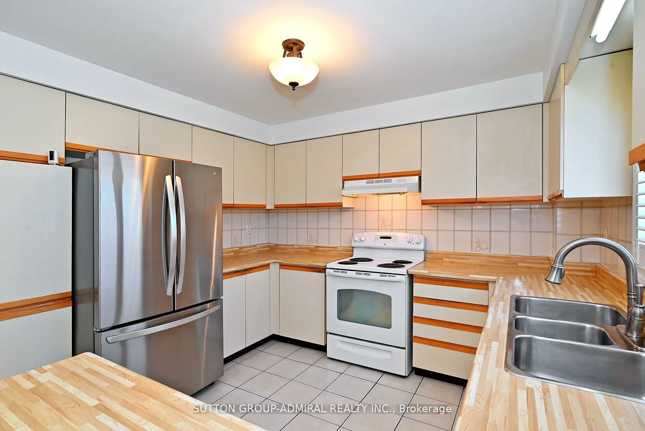 45, Royal Garden, East Woodbridge, Vaughan