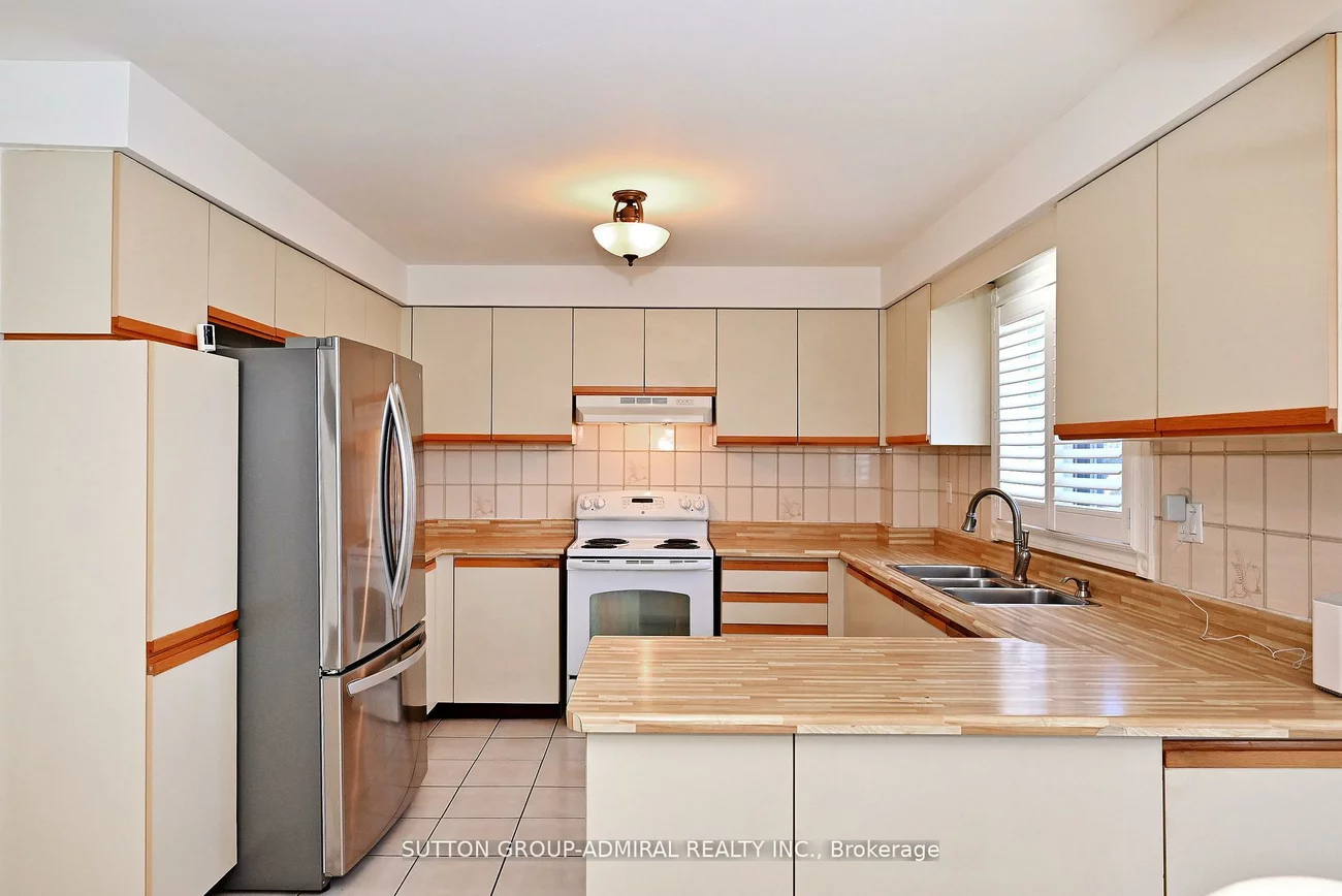 45, Royal Garden, East Woodbridge, Vaughan