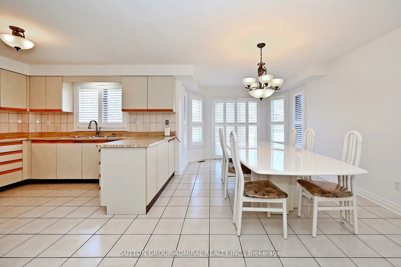 45, Royal Garden, East Woodbridge, Vaughan