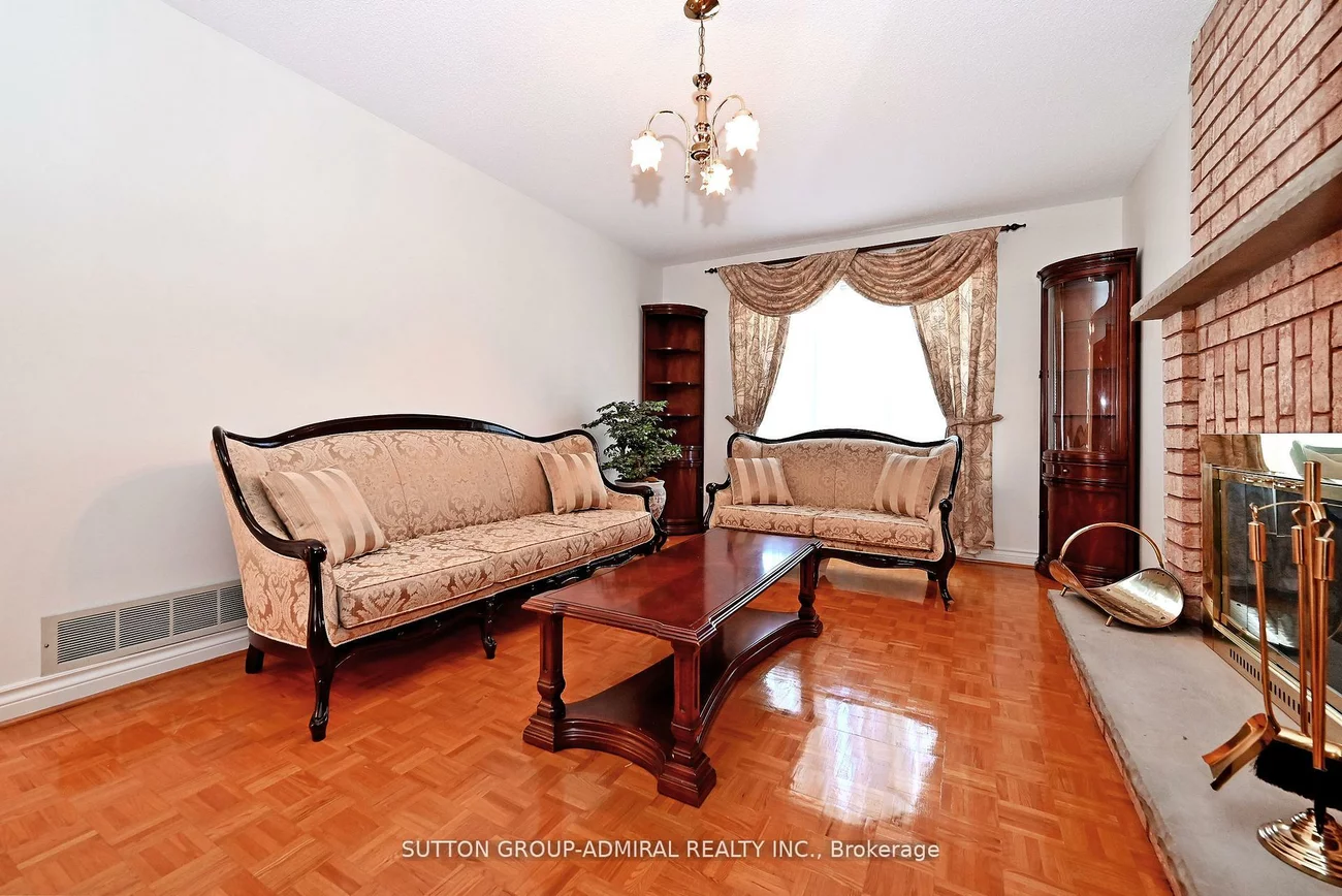 45, Royal Garden, East Woodbridge, Vaughan
