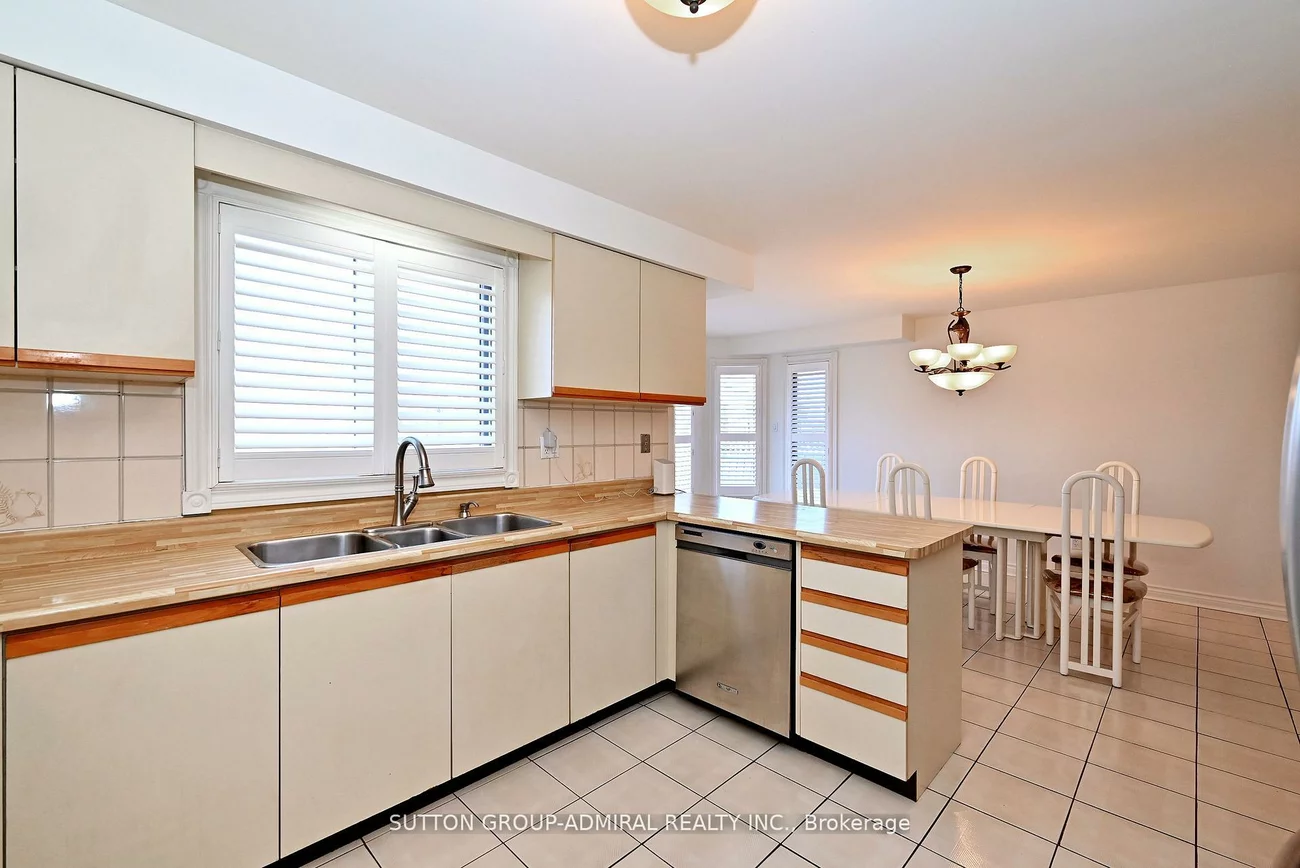 45, Royal Garden, East Woodbridge, Vaughan