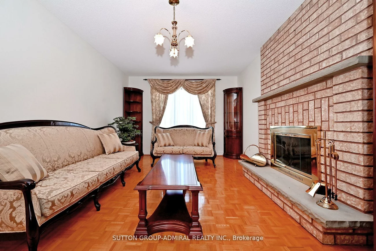 45, Royal Garden, East Woodbridge, Vaughan