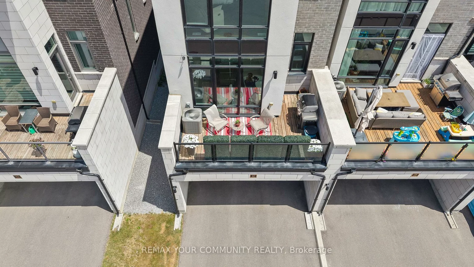 40, Crimson Forest, Patterson, Vaughan