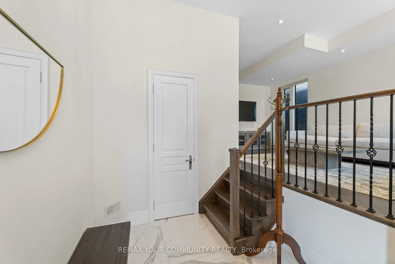 40, Crimson Forest, Patterson, Vaughan