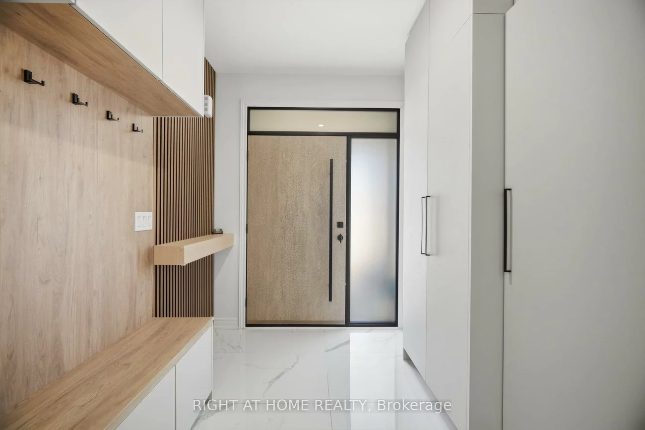 87, Via Toscana, Vellore Village, Vaughan