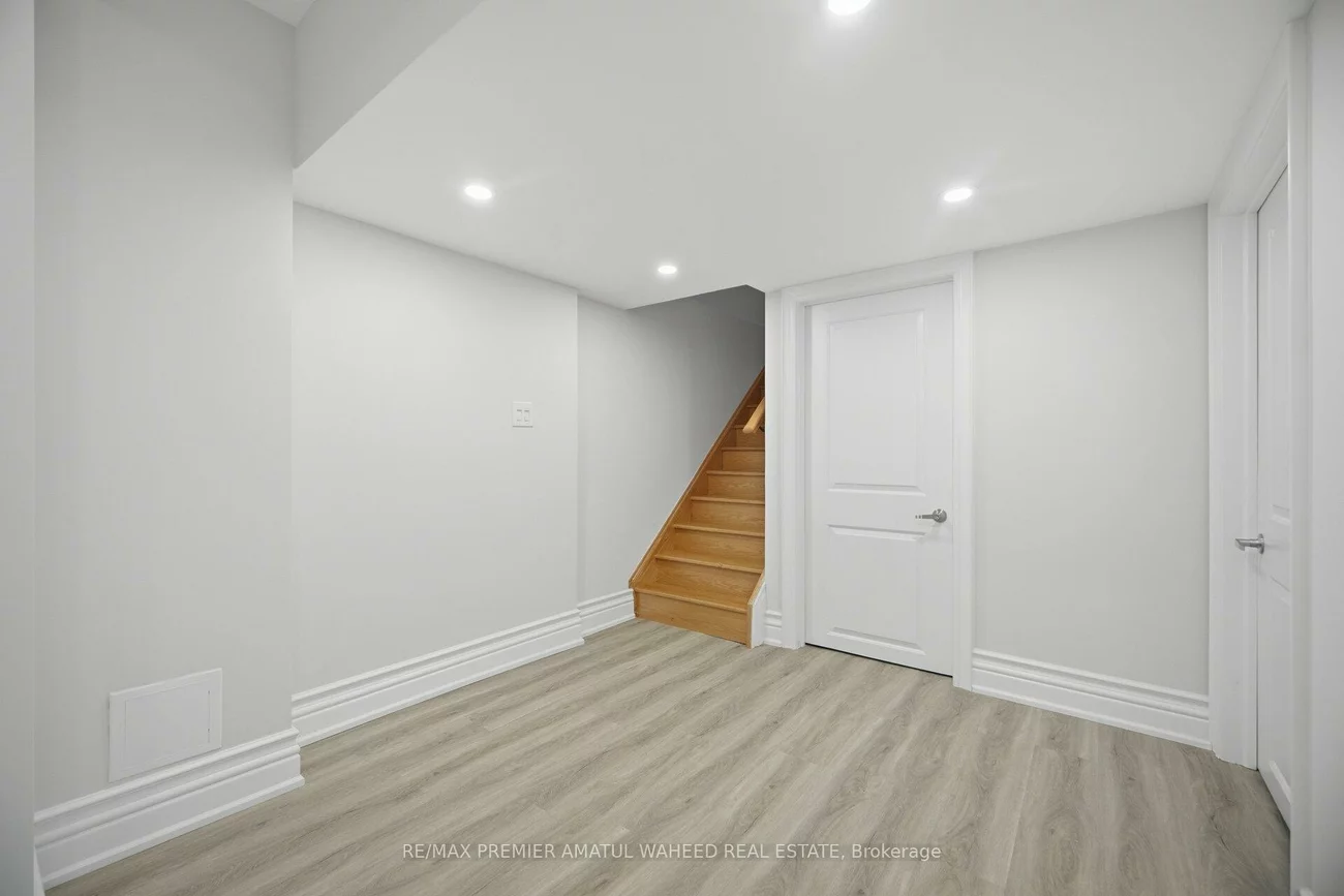 75, Virtue, Vellore Village, Vaughan