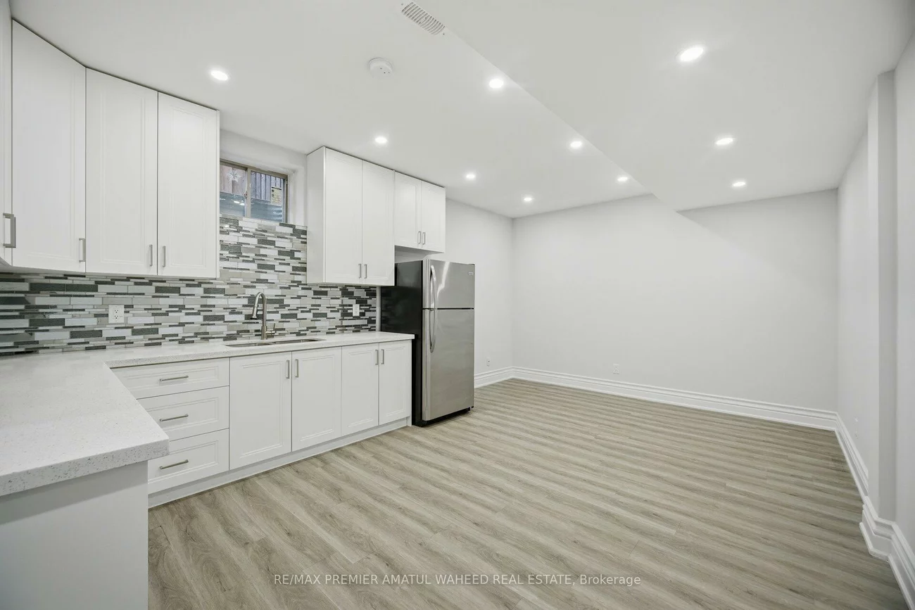 75, Virtue, Vellore Village, Vaughan