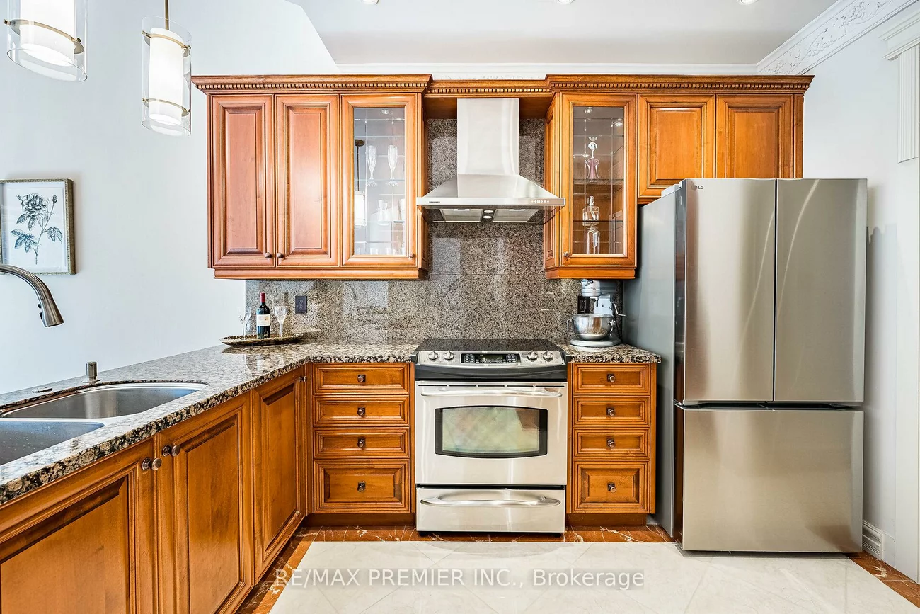 111, Arista, Islington Woods, Vaughan