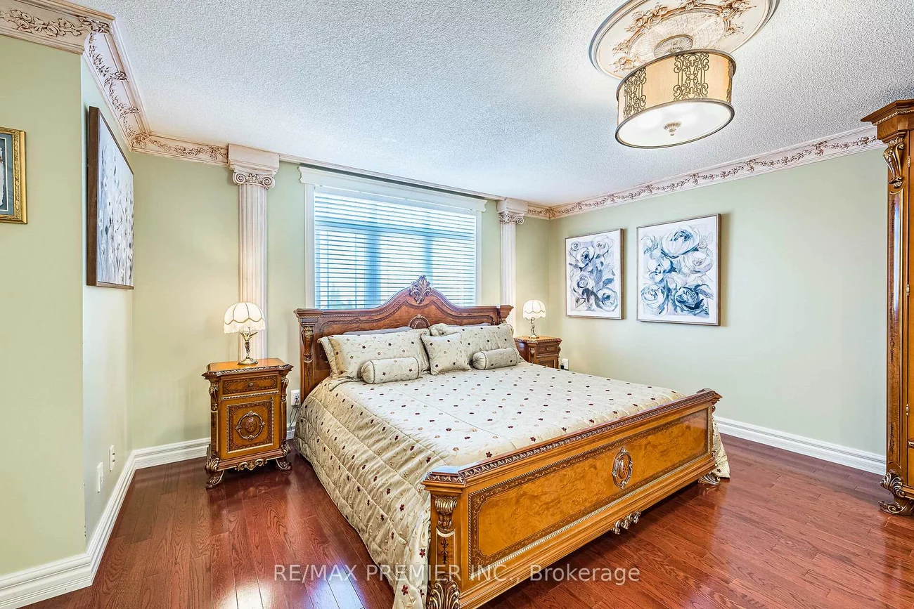 111, Arista, Islington Woods, Vaughan