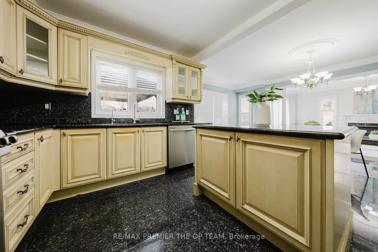 16, St Michele, Islington Woods, Vaughan