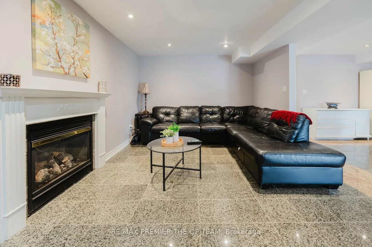 16, St Michele, Islington Woods, Vaughan