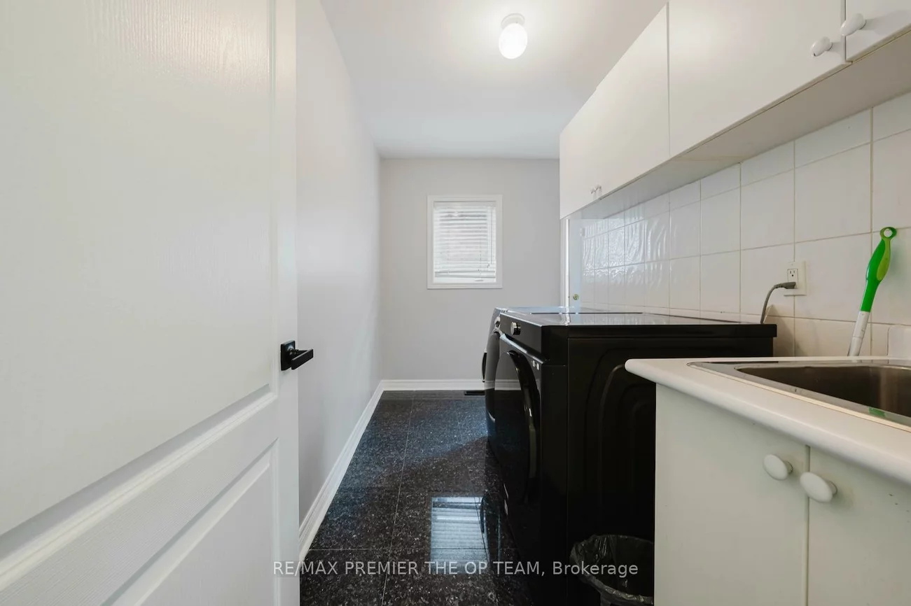 16, St Michele, Islington Woods, Vaughan