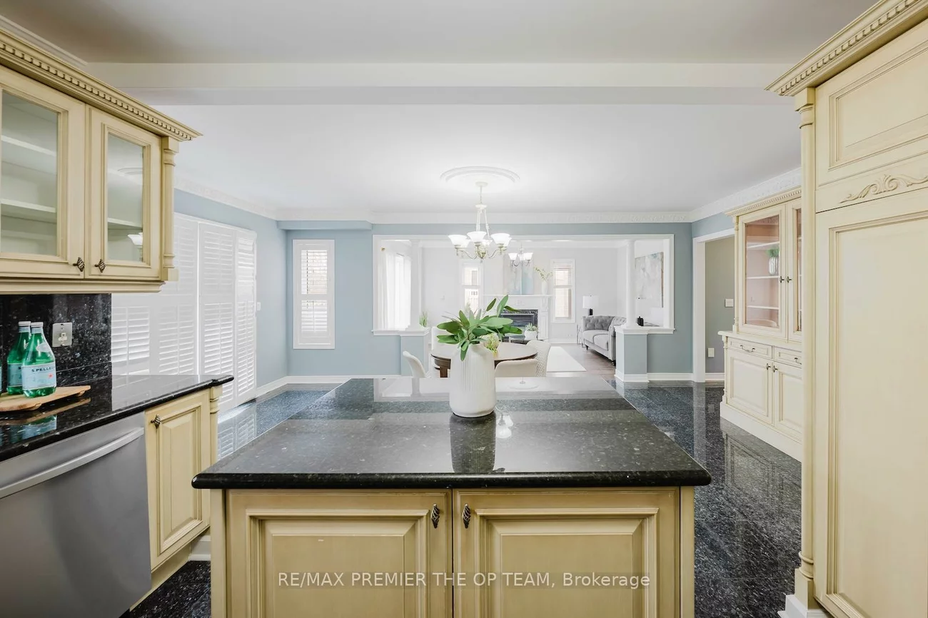 16, St Michele, Islington Woods, Vaughan