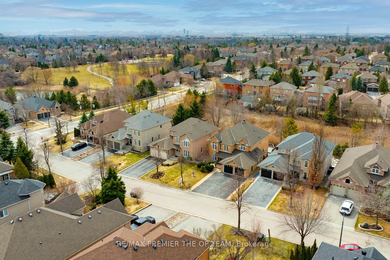 16, St Michele, Islington Woods, Vaughan