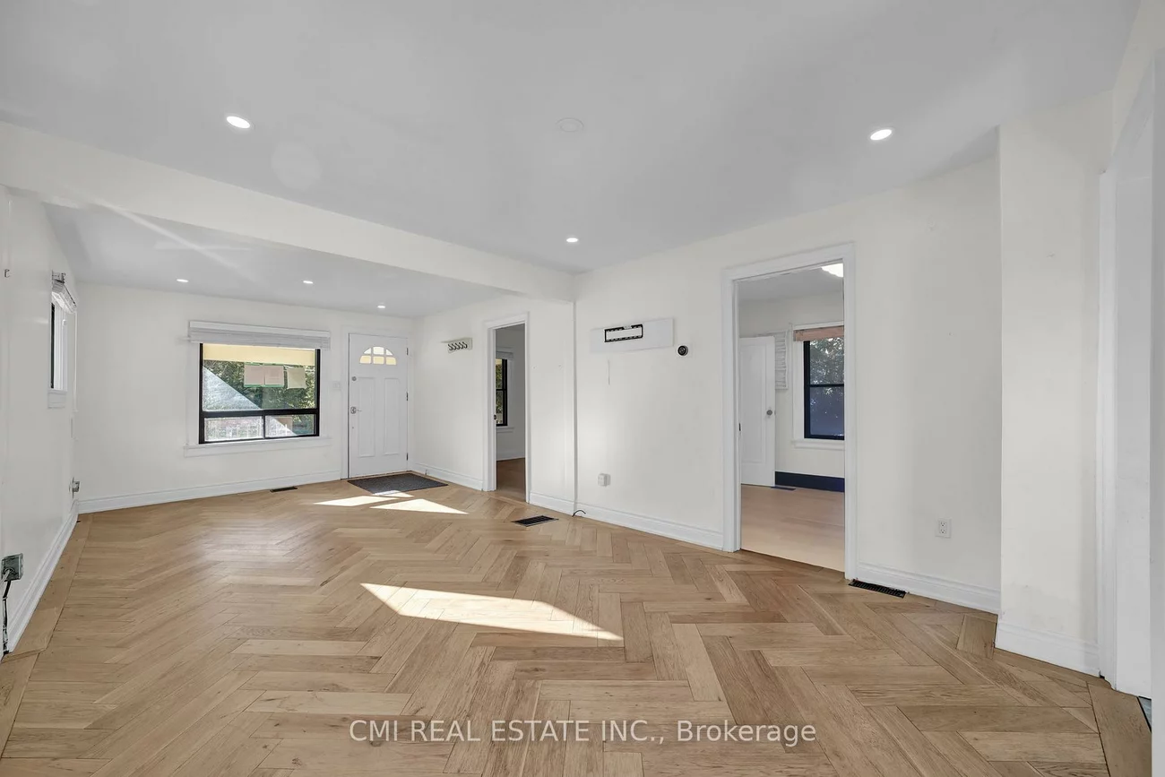 153, Clarence, West Woodbridge, Vaughan