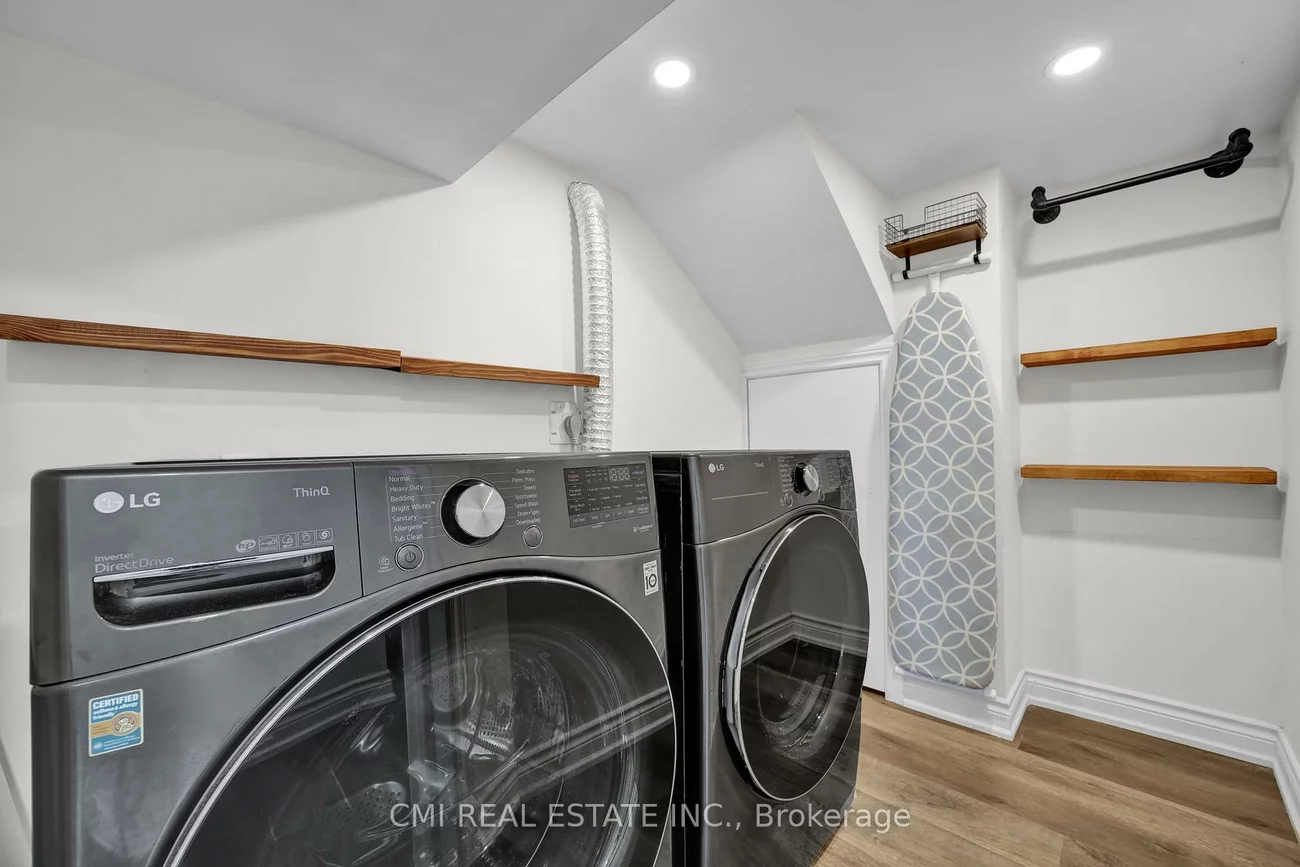 153, Clarence, West Woodbridge, Vaughan