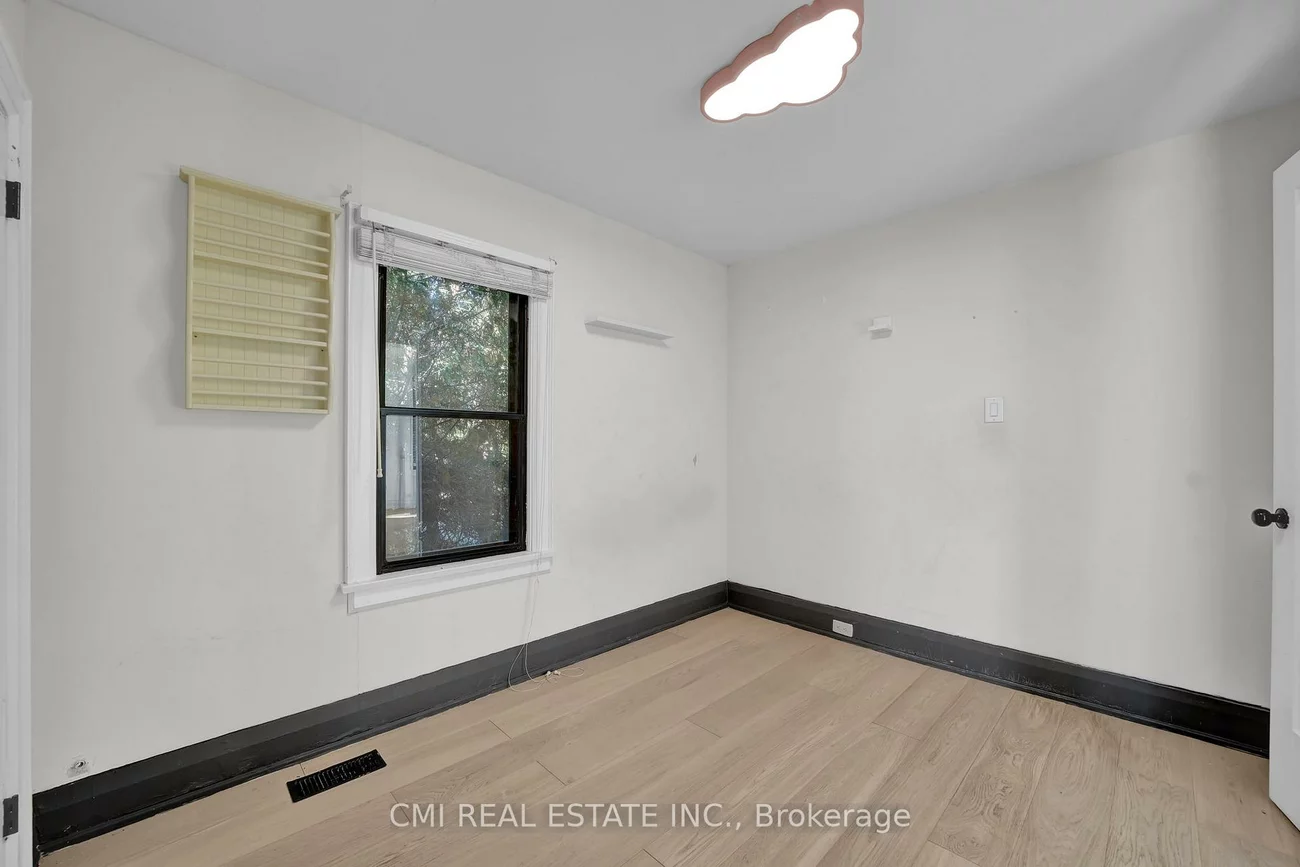 153, Clarence, West Woodbridge, Vaughan