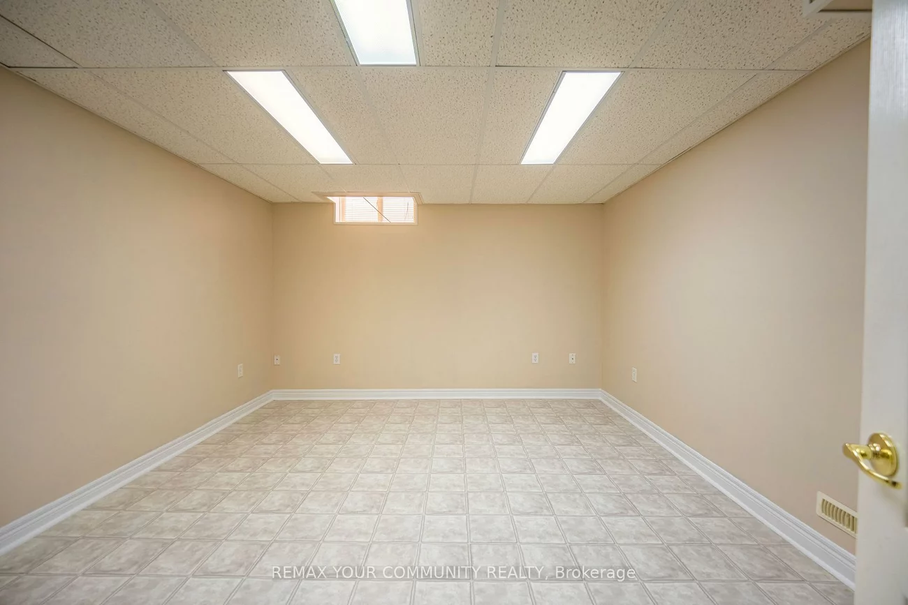 23, Amelynn, Sonoma Heights, Vaughan