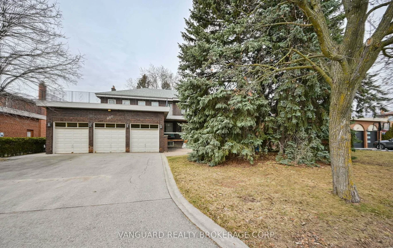 313, Firglen, Islington Woods, Vaughan