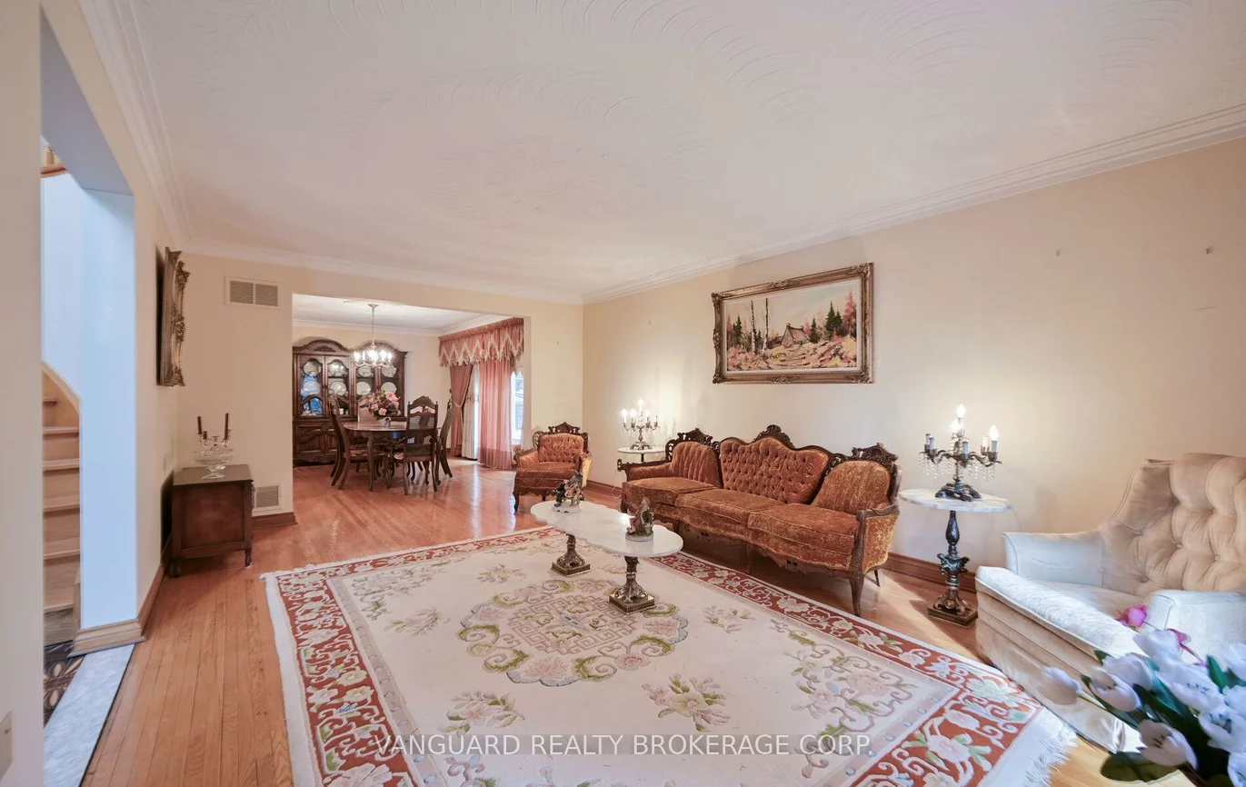 313, Firglen, Islington Woods, Vaughan