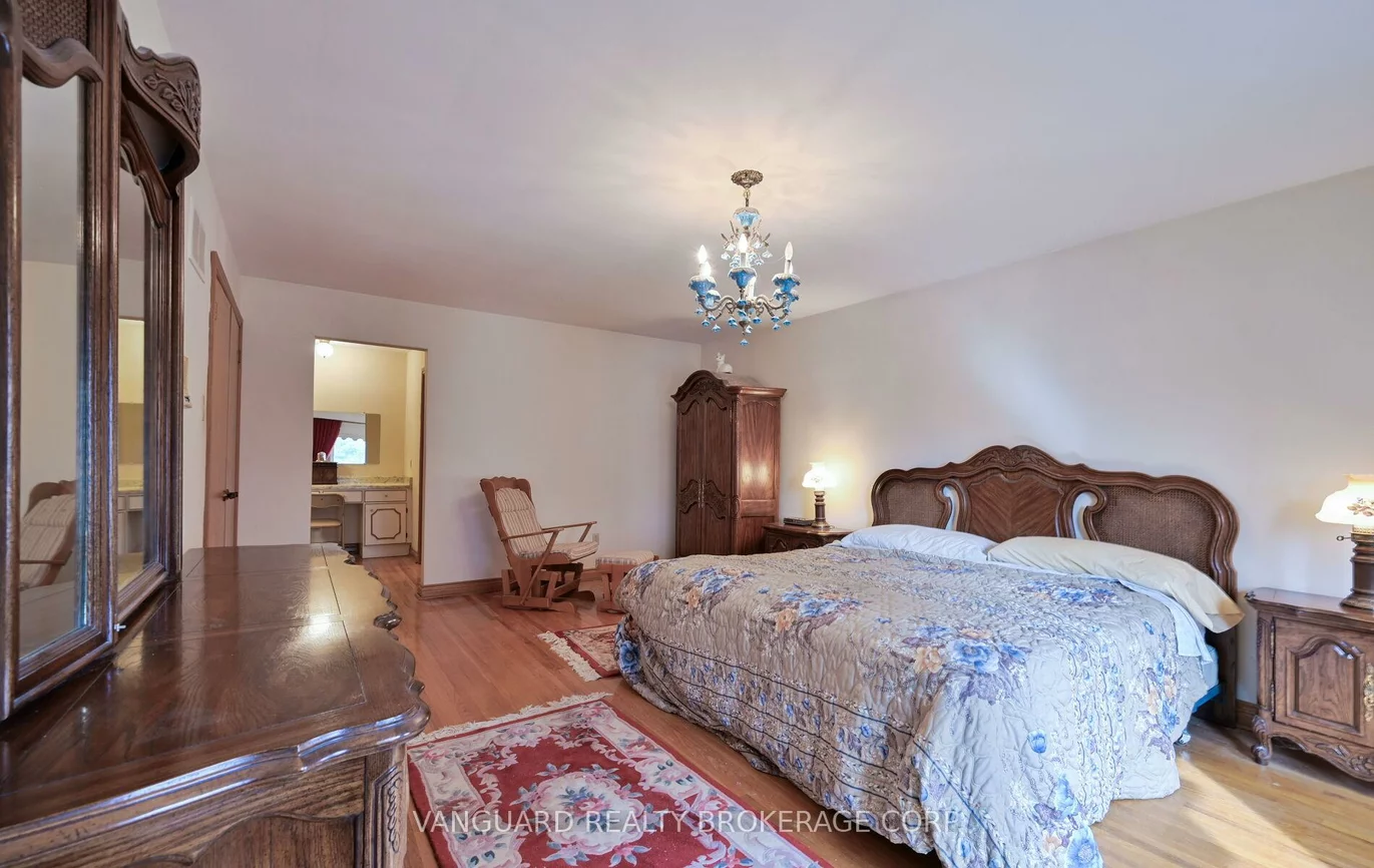 313, Firglen, Islington Woods, Vaughan