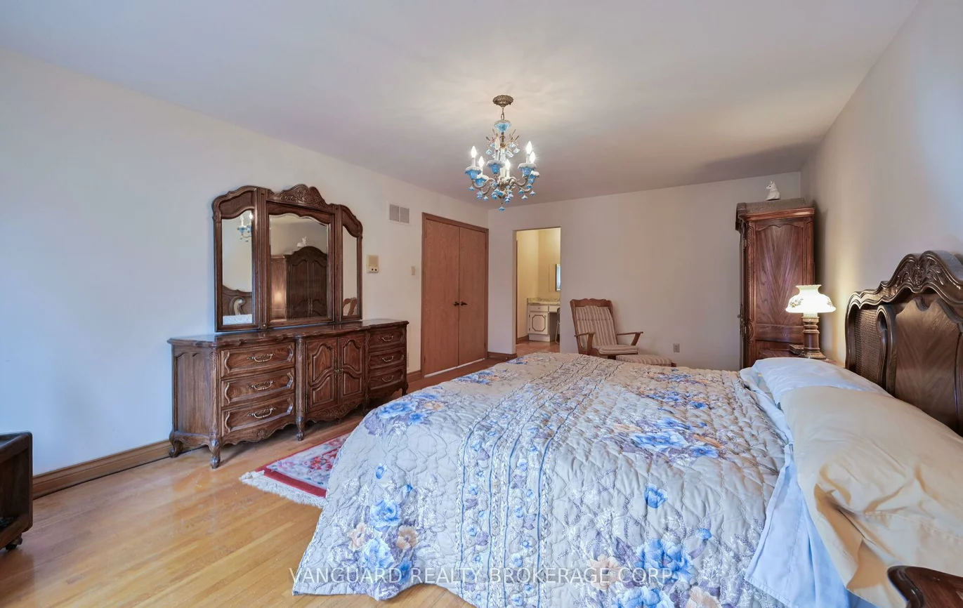 313, Firglen, Islington Woods, Vaughan