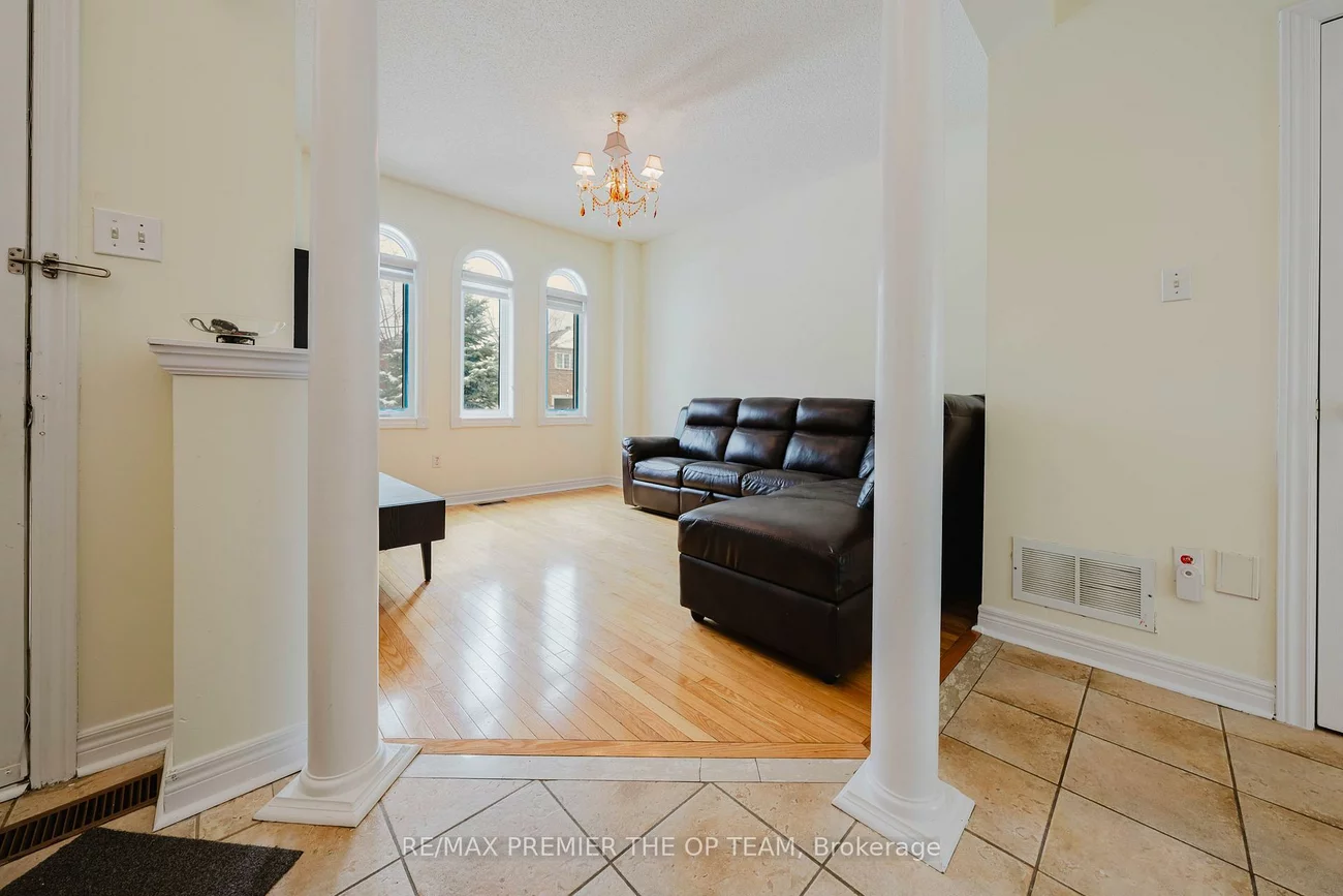 56, Wildberry, Vellore Village, Vaughan