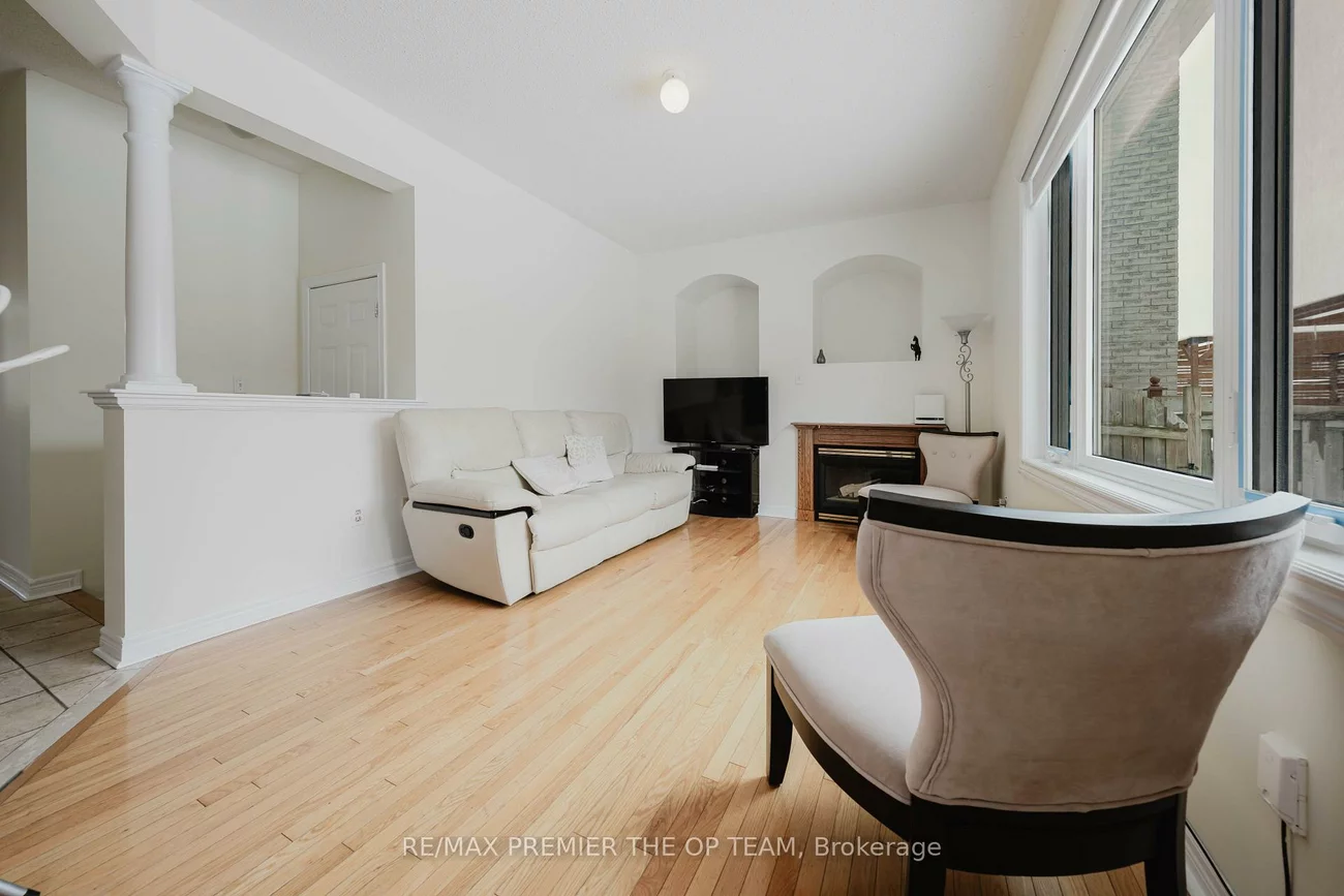 56, Wildberry, Vellore Village, Vaughan