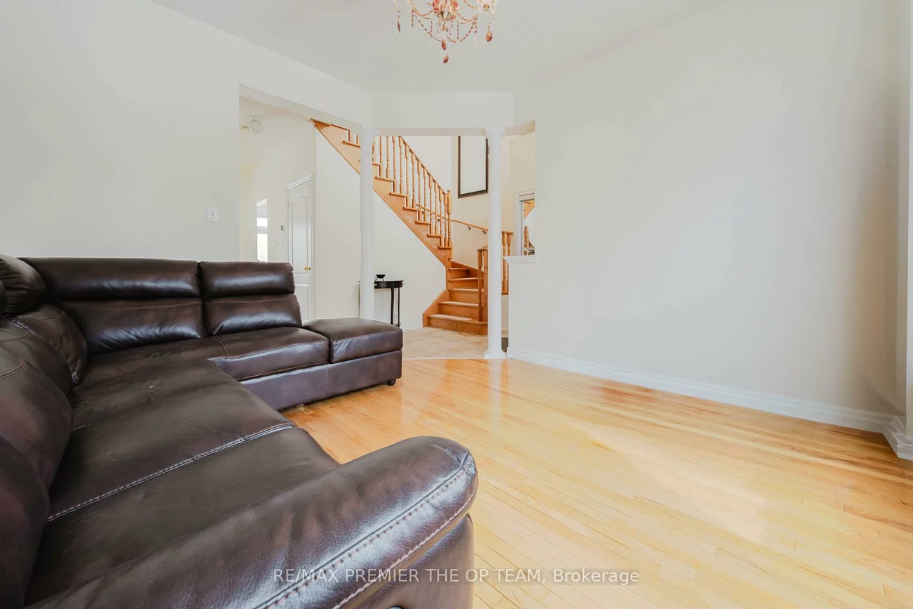 56, Wildberry, Vellore Village, Vaughan